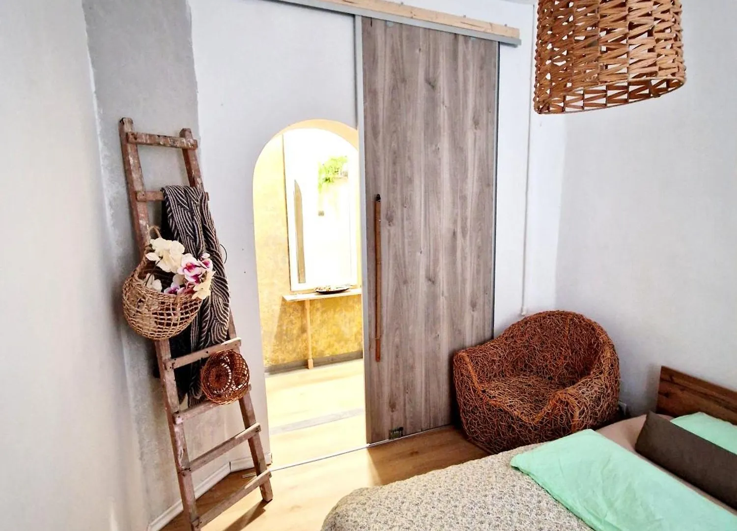Mediterran Experience Apartment Bucharest