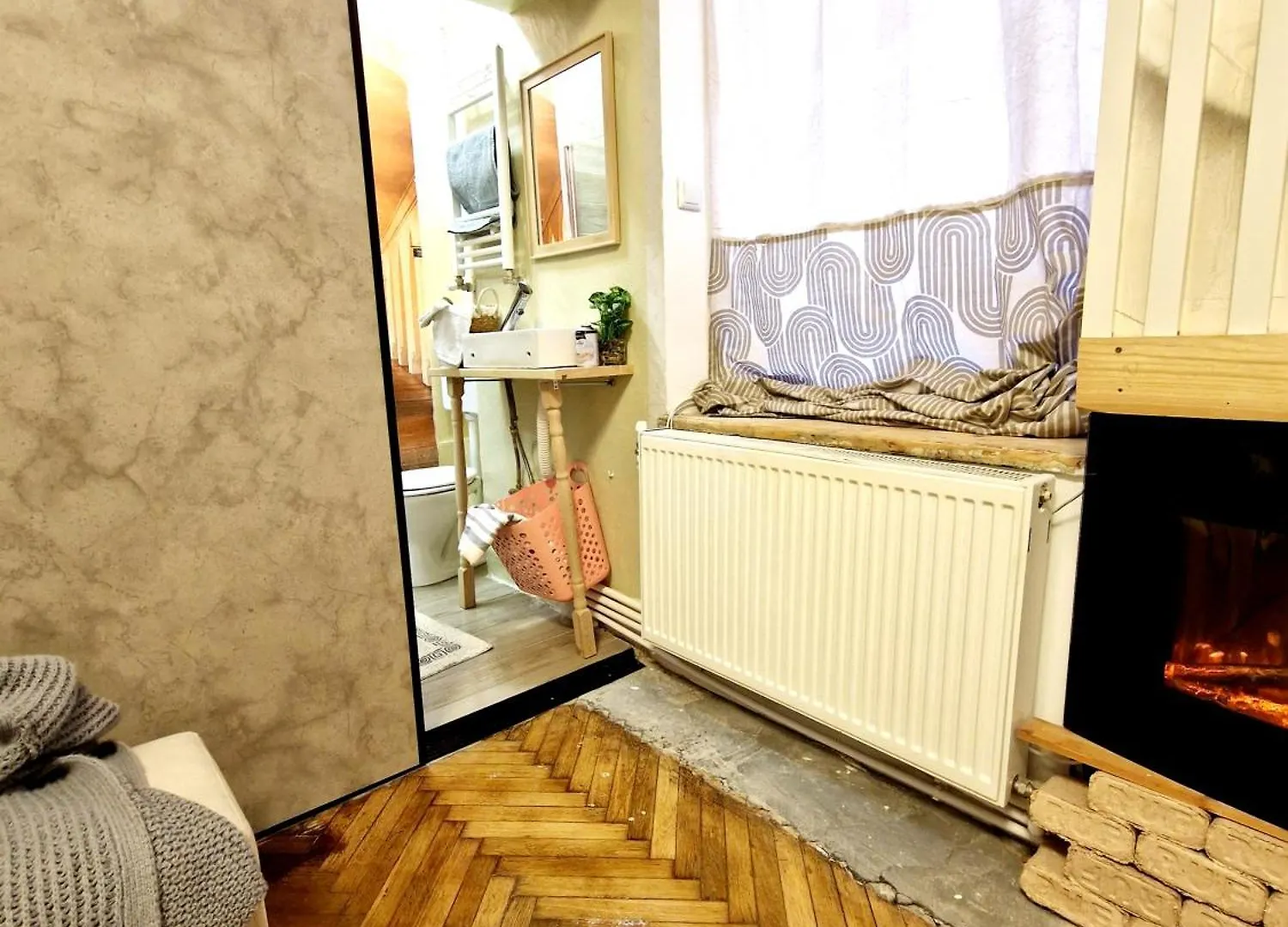 Mediterran Experience Apartment Bucharest 0*,  Romania